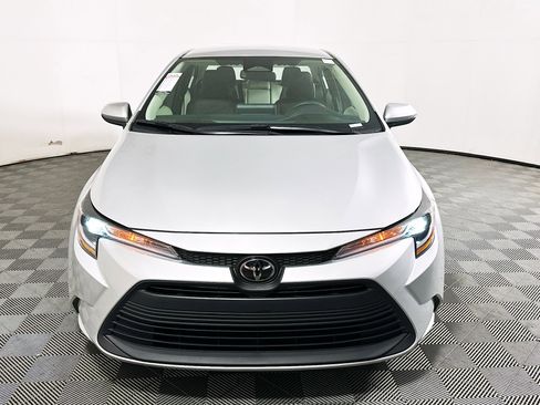 Certified 2025 Toyota Corolla LE FWD image 8