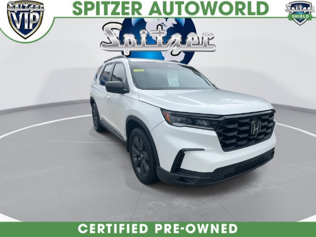 Used 2025 Honda Pilot Sport image 3