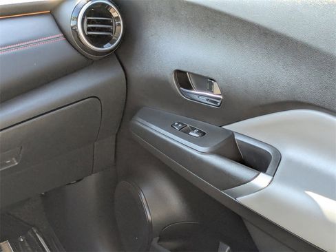 Used 2023 Nissan Kicks SR w/ SR Premium Package image 14