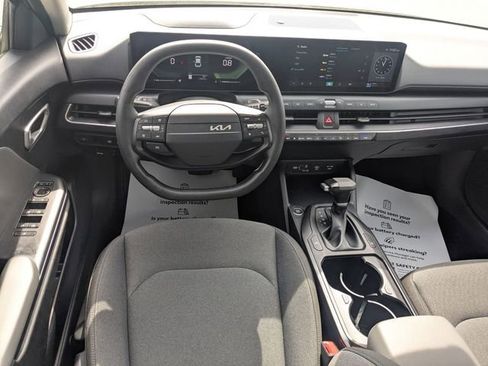 Used 2025 Kia K4 FWD image 29