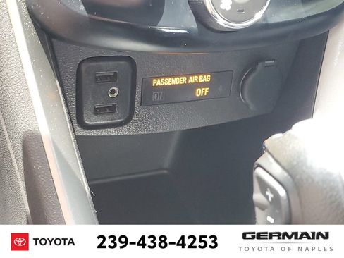 Used 2020 Chevrolet Trax LT w/ Sun & Sound Package FWD image 33
