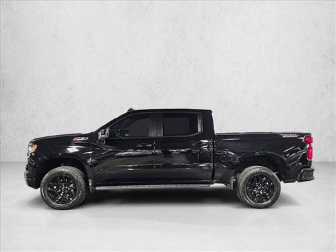 Used 2024 Chevrolet Silverado 1500 LT Trail Boss w/ LT Trail Boss Premium Package AWD/4WD image 9