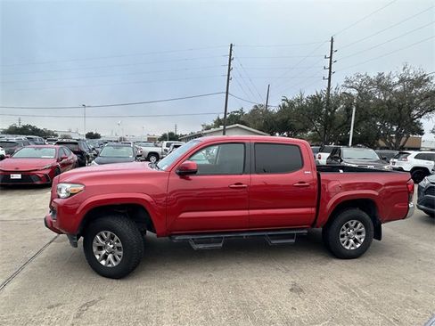 Used 2018 Toyota Tacoma SR5 image 8