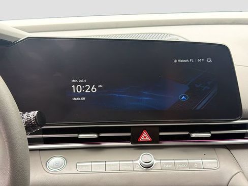 Used 2024 Hyundai Elantra SEL FWD image 14