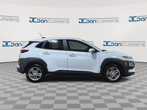 Used 2021 Hyundai Kona SE image 2