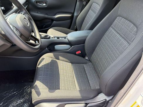 New 2026 Honda HR-V LX image 18
