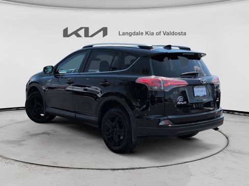 Used 2017 Toyota RAV4 LE w/ All Weather Liner Package AWD/4WD image 9