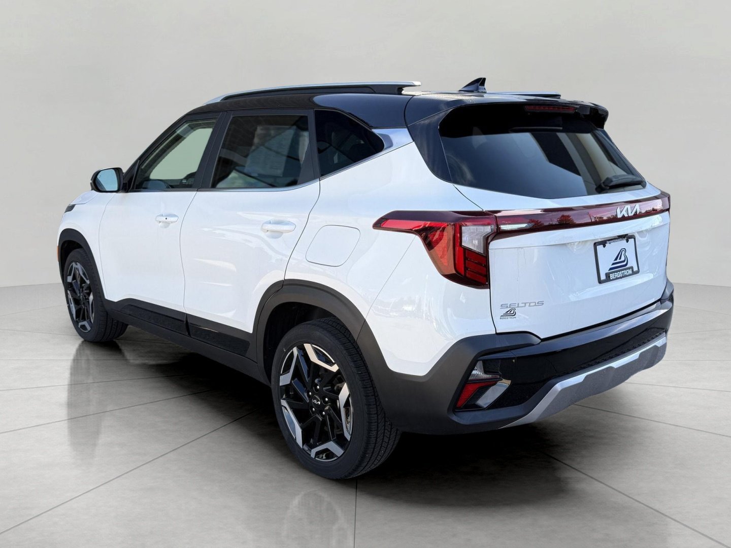 Used 2024 Kia Seltos SX AWD/4WD image 10