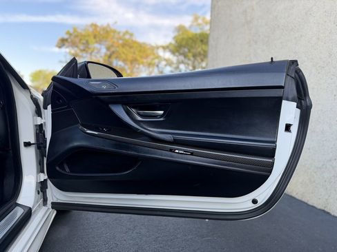 Used 2017 BMW M6 Coupe image 29