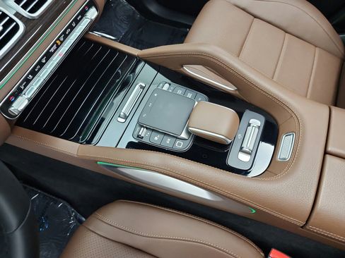 Certified 2026 Mercedes-Benz GLS 450 4MATIC image 11