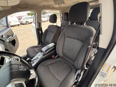 Used 2017 Dodge Journey Crossroad w/ Mopar Chrome Accent Package FWD image 22