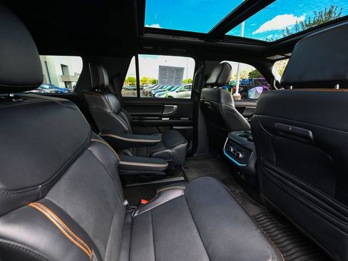 Used 2025 Ford Expedition Tremor AWD/4WD image 29