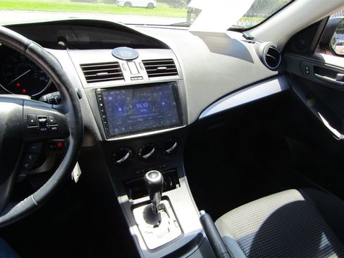 Used 2012 MAZDA MAZDA3 i Touring FWD image 11