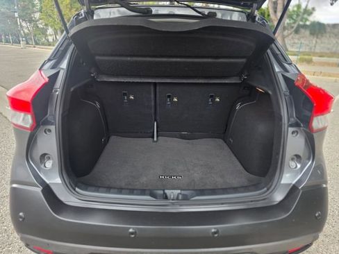 Used 2020 Nissan Kicks SR w/ SR Premium Package FWD image 11