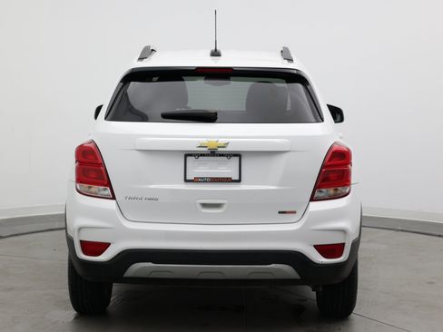 Used 2022 Chevrolet Trax LT w/ LT Convenience Package AWD/4WD image 6