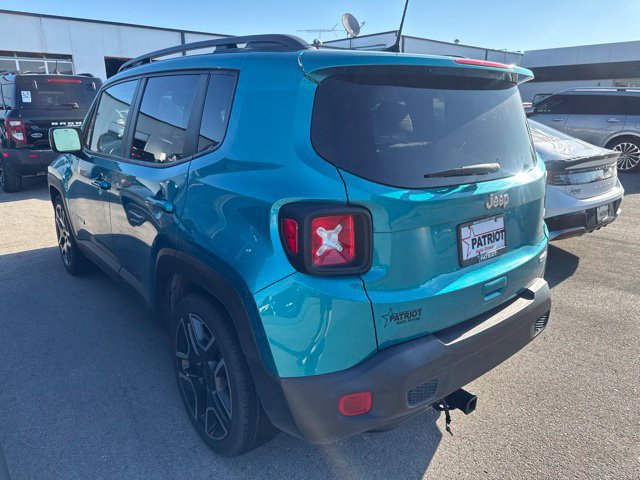 Used 2021 Jeep Renegade Latitude w/ Sun & Sound Group FWD image 4