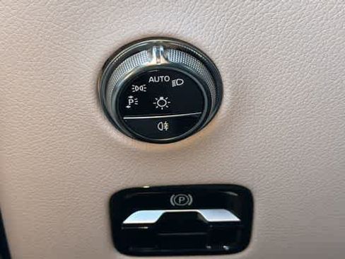 Certified 2026 Mercedes-Benz GLC 300 4MATIC image 17