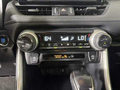 Used 2021 Toyota RAV4 XLE Premium FWD image 21