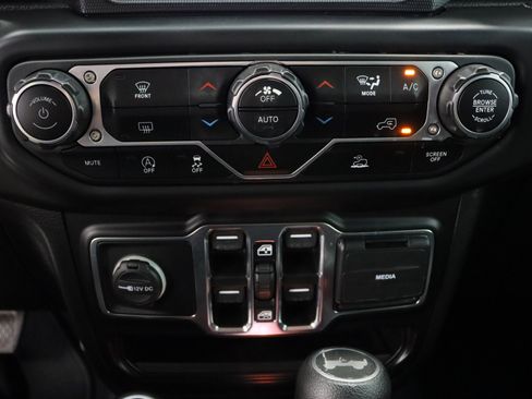 Used 2021 Jeep Wrangler Unlimited Sport w/ Sun And Sound Package AWD/4WD image 19