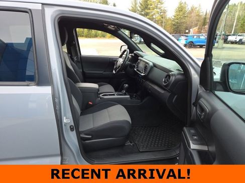 Used 2021 Toyota Tacoma TRD Off-Road image 47