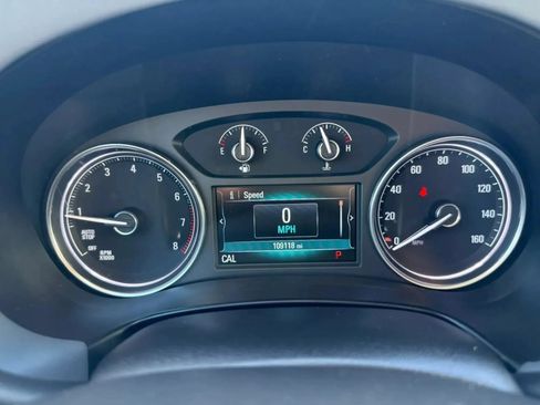 Used 2018 Buick Enclave Essence FWD image 21