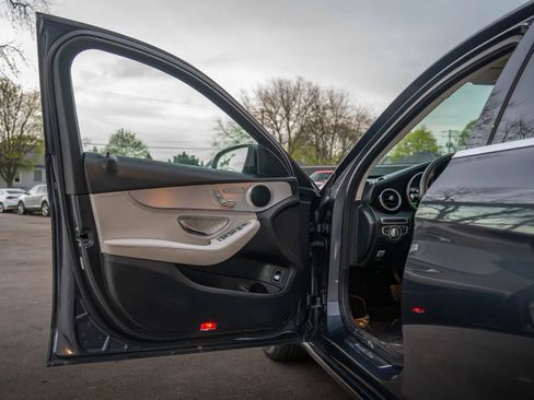 Used 2016 Mercedes-Benz C 300 4MATIC Sedan w/ Premium 1 Package image 9