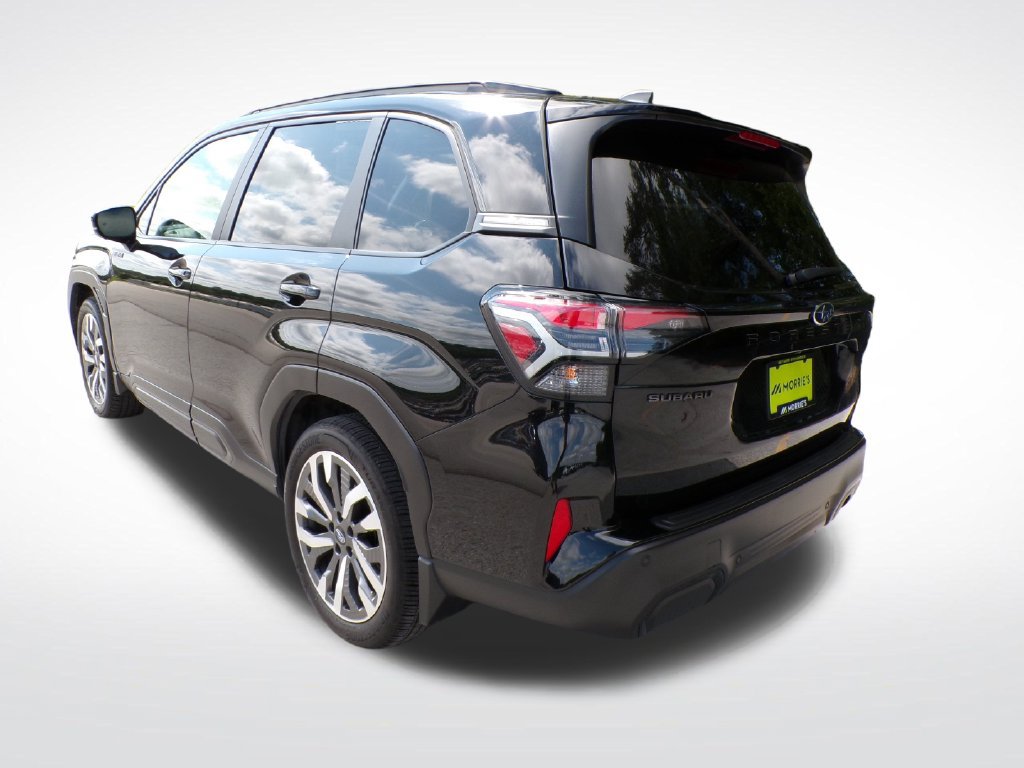 Used 2025 Subaru Forester Touring w/ Touring Package AWD/4WD image 4