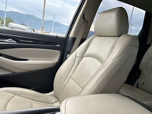 Used 2019 Buick Enclave Essence FWD image 32