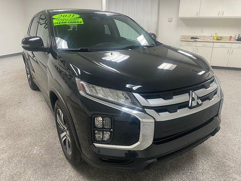 Used 2021 Mitsubishi Outlander Sport SE image 3