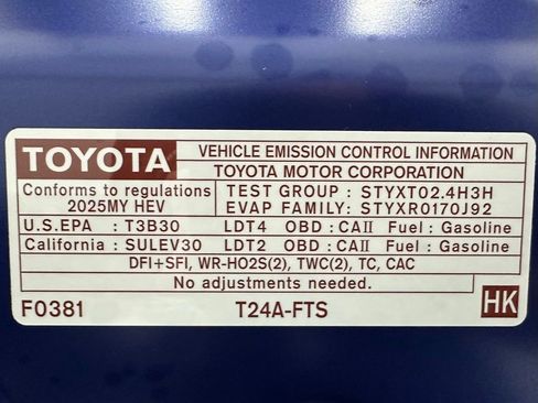 Used 2025 Toyota Tacoma TRD Off-Road image 69