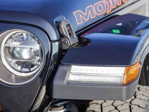 Used 2020 Jeep Gladiator Mojave image 5