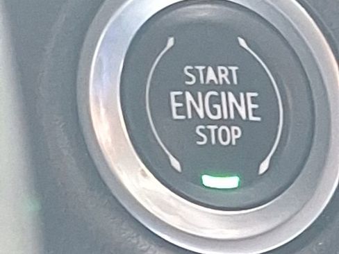 Used 2021 GMC Yukon SLT image 35