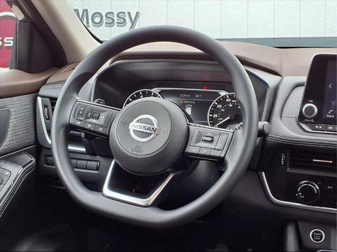 Certified 2021 Nissan Rogue S image 17