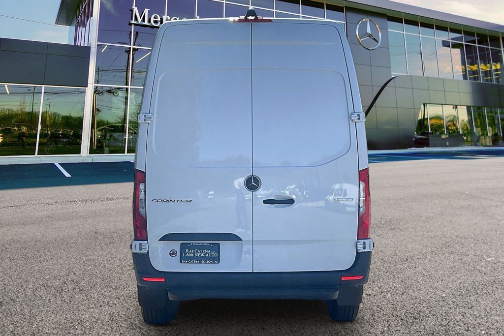 Used 2026 Mercedes-Benz Sprinter 2500 image 4