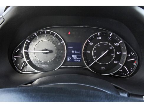 Used 2017 Nissan Armada SV image 17