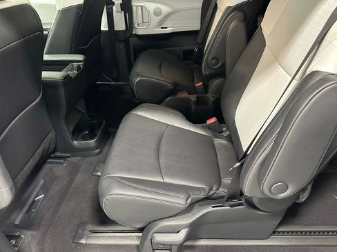 Used 2025 Toyota Sienna XSE image 52