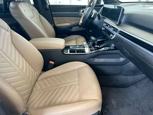 Certified 2025 Kia Sorento SX Prestige w/ Olive Brown Leather Package AWD/4WD image 27