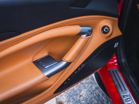 Used 2021 Ferrari F8 Tributo RWD image 87