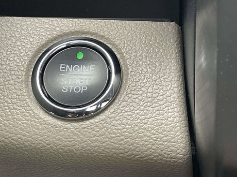 Used 2019 Ford F150 Limited image 34