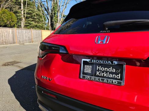 Certified 2025 Honda HR-V Sport image 11
