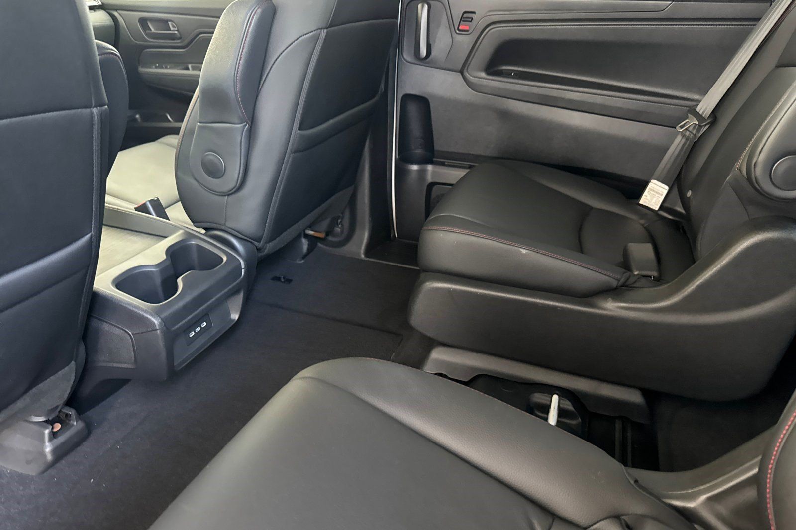 Used 2025 Honda Odyssey Sport-L image 25