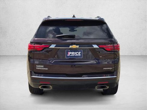 Used 2023 Chevrolet Traverse Premier image 6