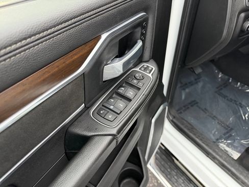 Used 2024 RAM 2500 Laramie AWD/4WD image 8