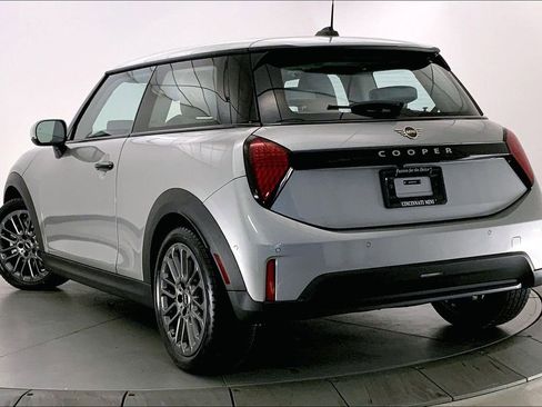 Used 2026 MINI Cooper 2-Door Hardtop FWD image 10