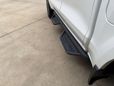 Used 2023 Chevrolet Colorado LT w/ LT Convenience Package III AWD/4WD image 34