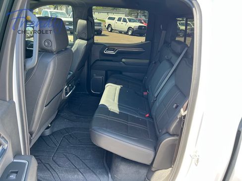 Certified 2023 Chevrolet Silverado 1500 High Country w/ High Country Premium Package AWD/4WD image 34