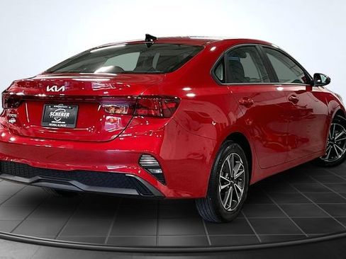 Used 2024 Kia Forte LXS w/ LXS Technology Package FWD image 2
