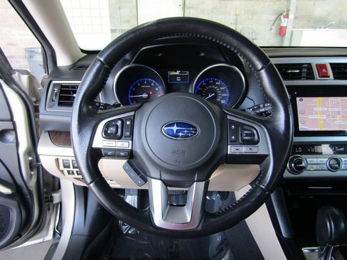 Used 2017 Subaru Outback 3.6R Limited AWD/4WD image 14