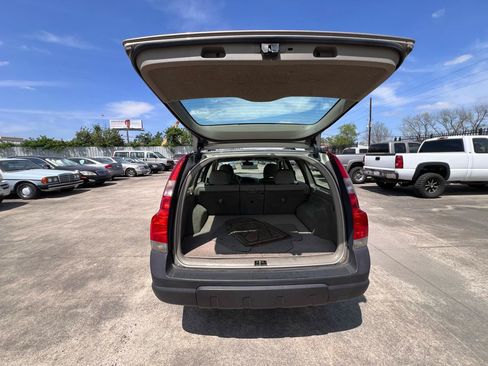 Used 2002 Volvo V70 Cross Country AWD/4WD image 40