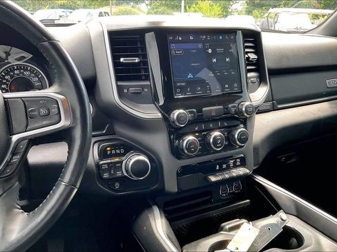Used 2022 RAM 1500 Big Horn AWD/4WD image 9